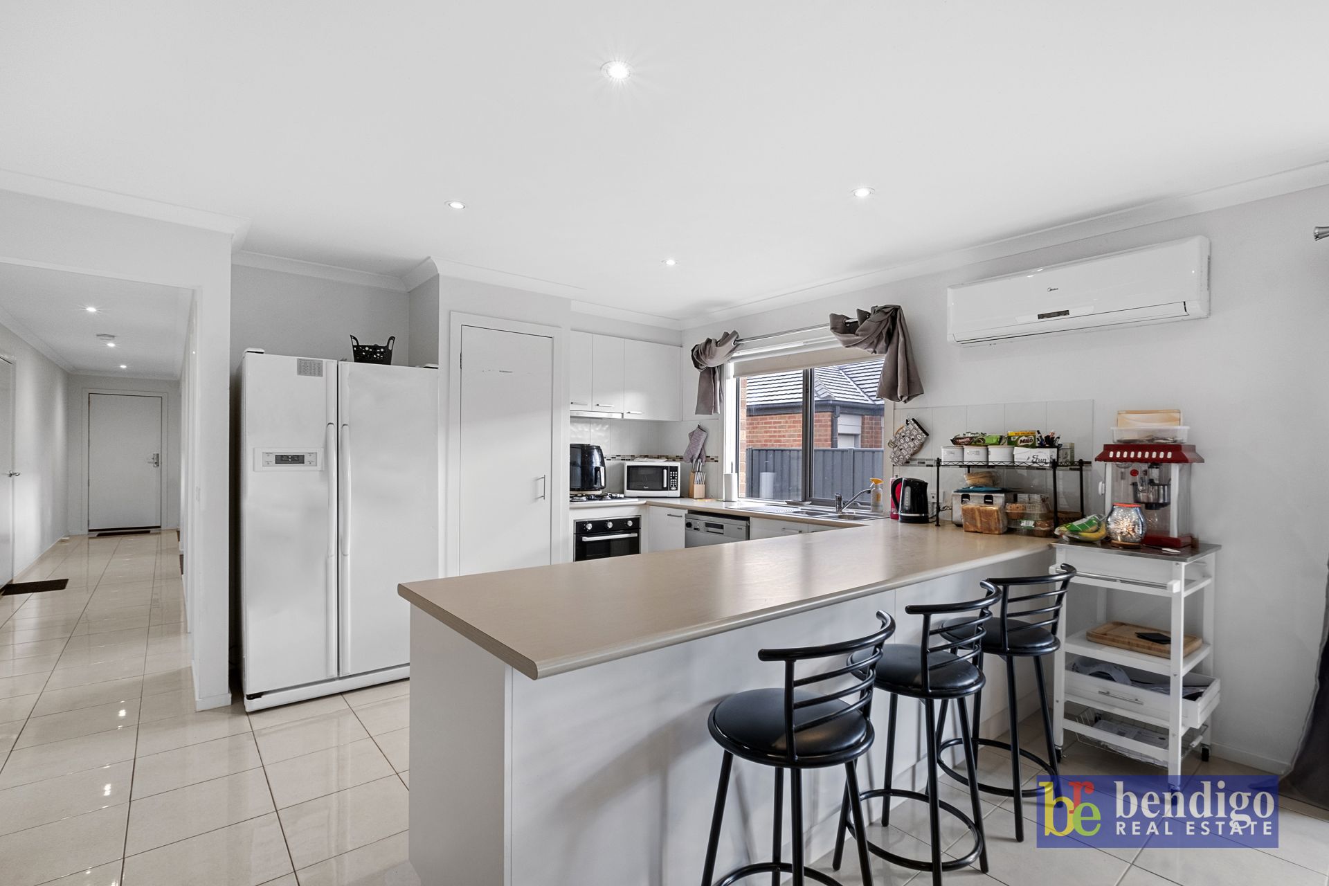 27 Saltbush Street Jackass Flat VIC, Flat - Thumbnail 3