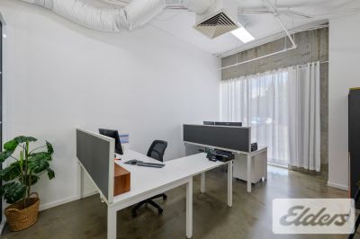 MODERN OFFICE/SHOWROOM IN BREENE PLACE!