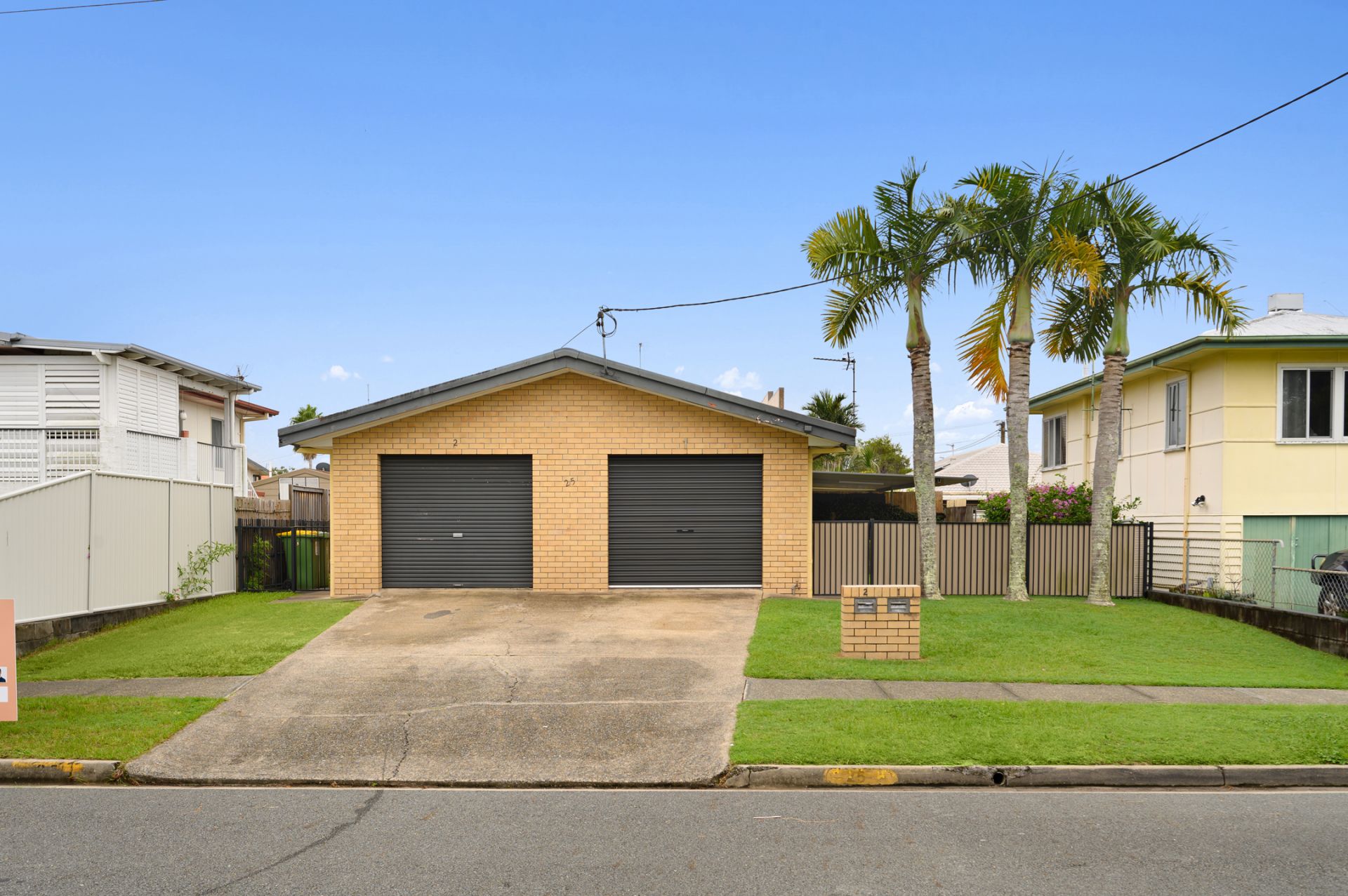 1-2/25 Bruce Avenue, Paradise Point - Thumbnail 2