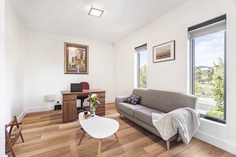 24 Clare Boulevard, Greenvale