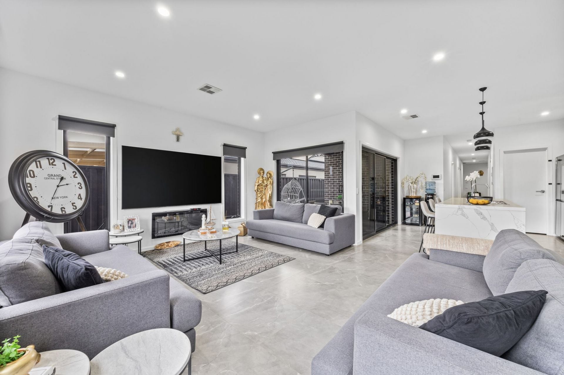 Stylish, Modern Living in a Prime Lalor Location