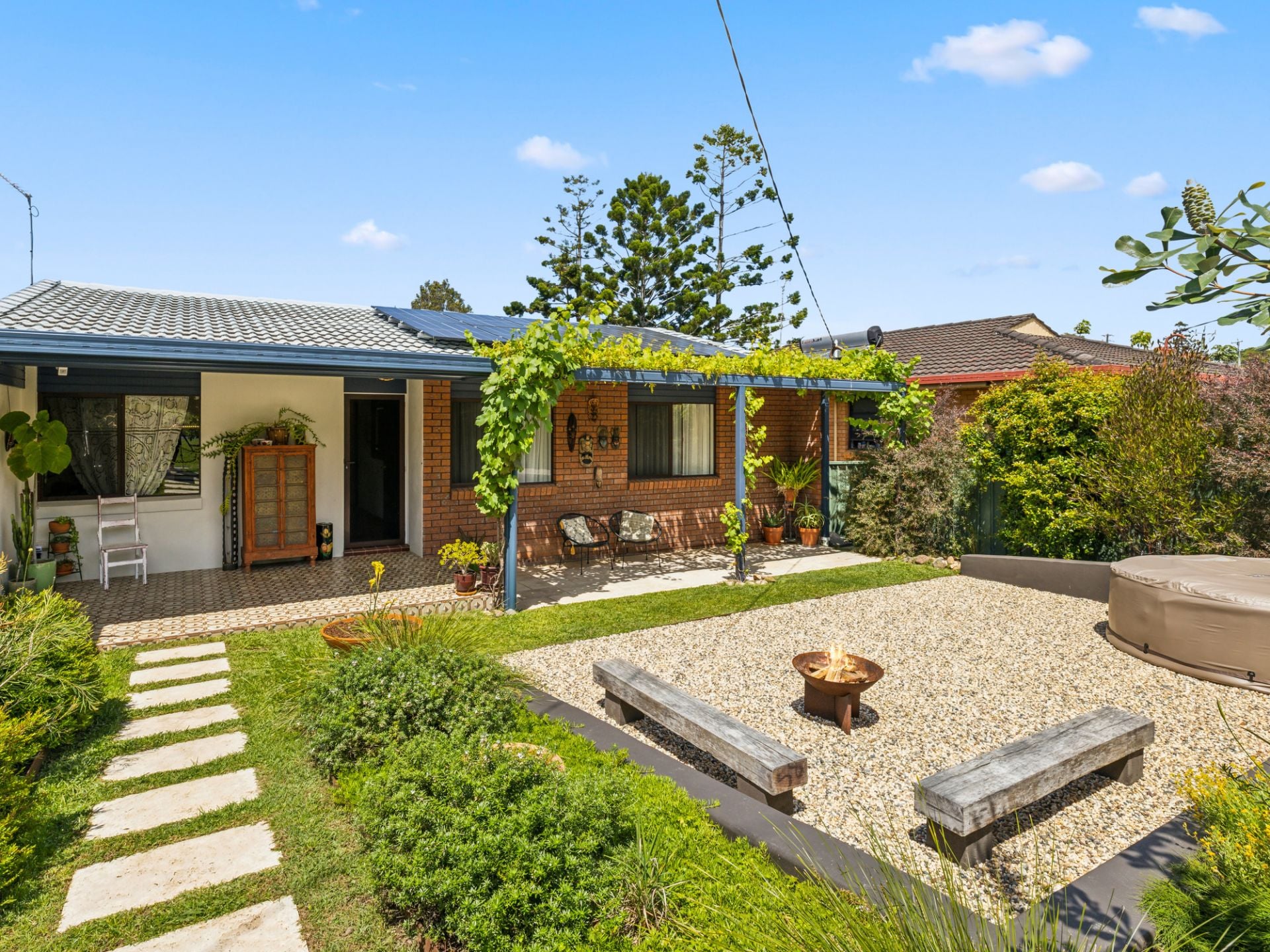 16 Lourdes Avenue URUNGA NSW