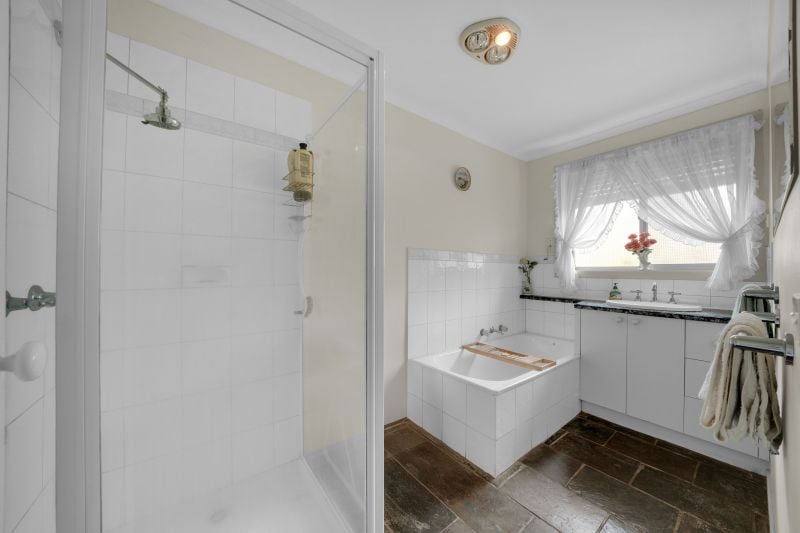 48 Hawkes Drive, Mill Park