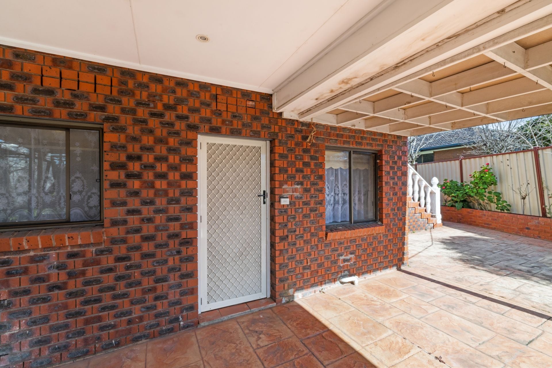 Beautifully Presented 2-Bedroom Unit | Reservoir | Bills Included