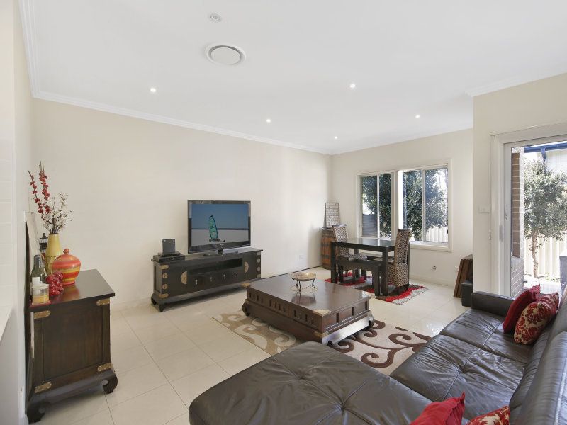 2/17 Jacaranda Road, CARINGBAH, Caringbah - Thumbnail 3