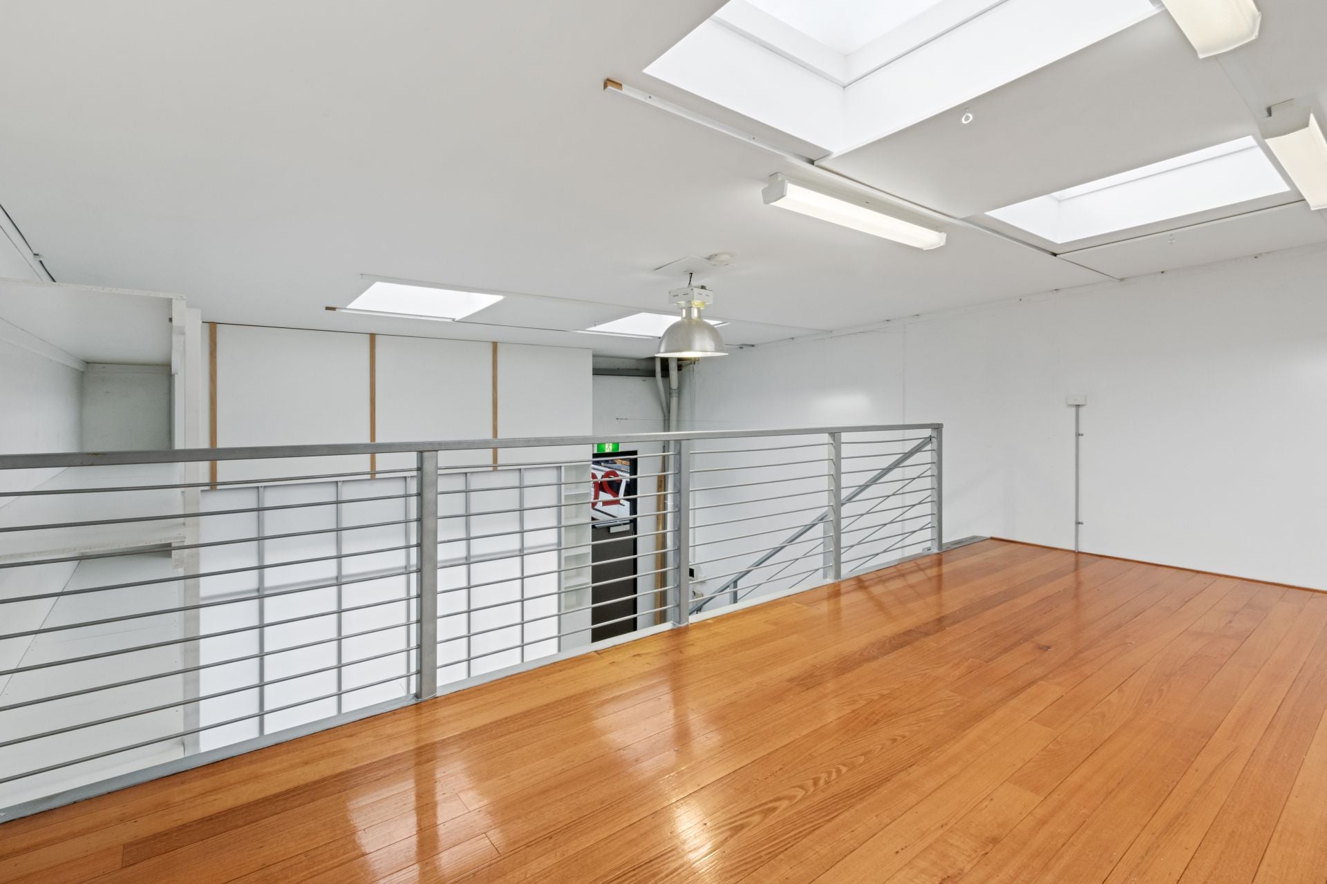 SUITS OWNER OCCUPIERS OR INVESTORS