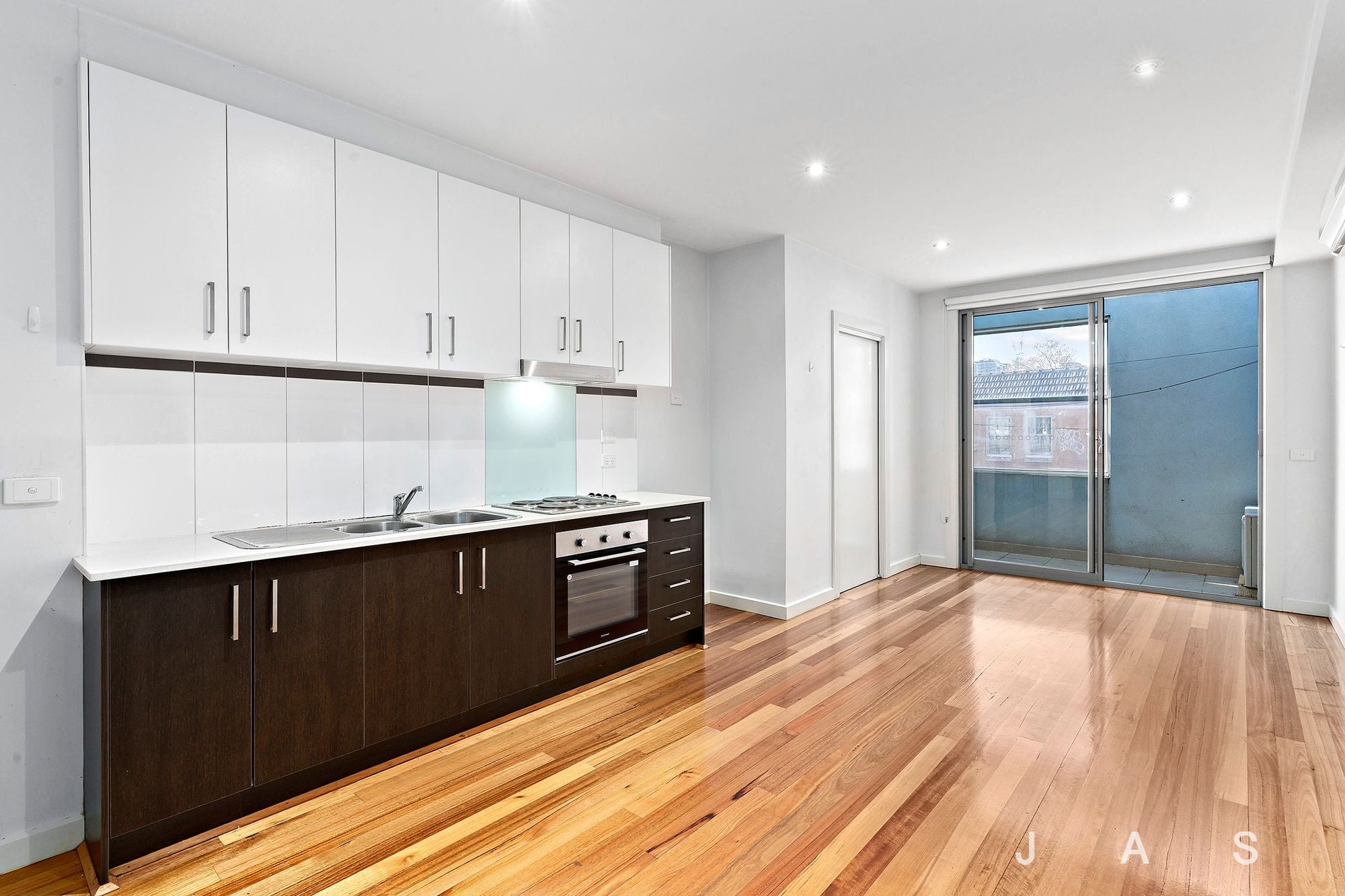 1/98 Nicholson Street Footscray VIC, Footscray - Thumbnail 3