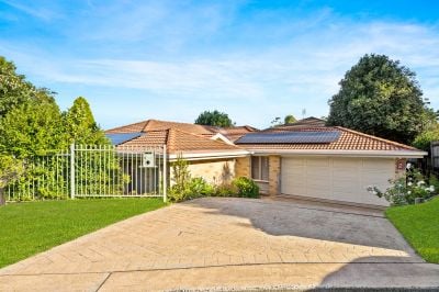 Lisarow 2 Stewart Brougham Close
