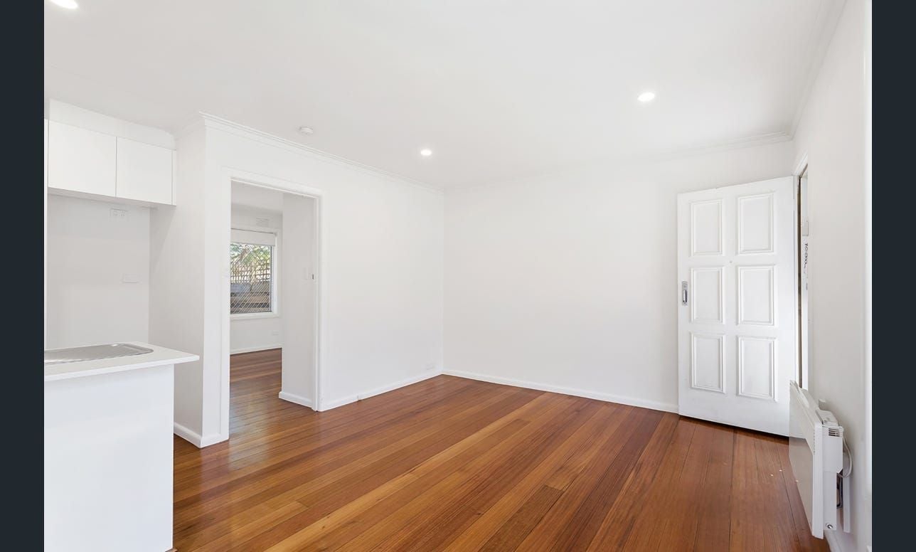 Unit in Prime Location