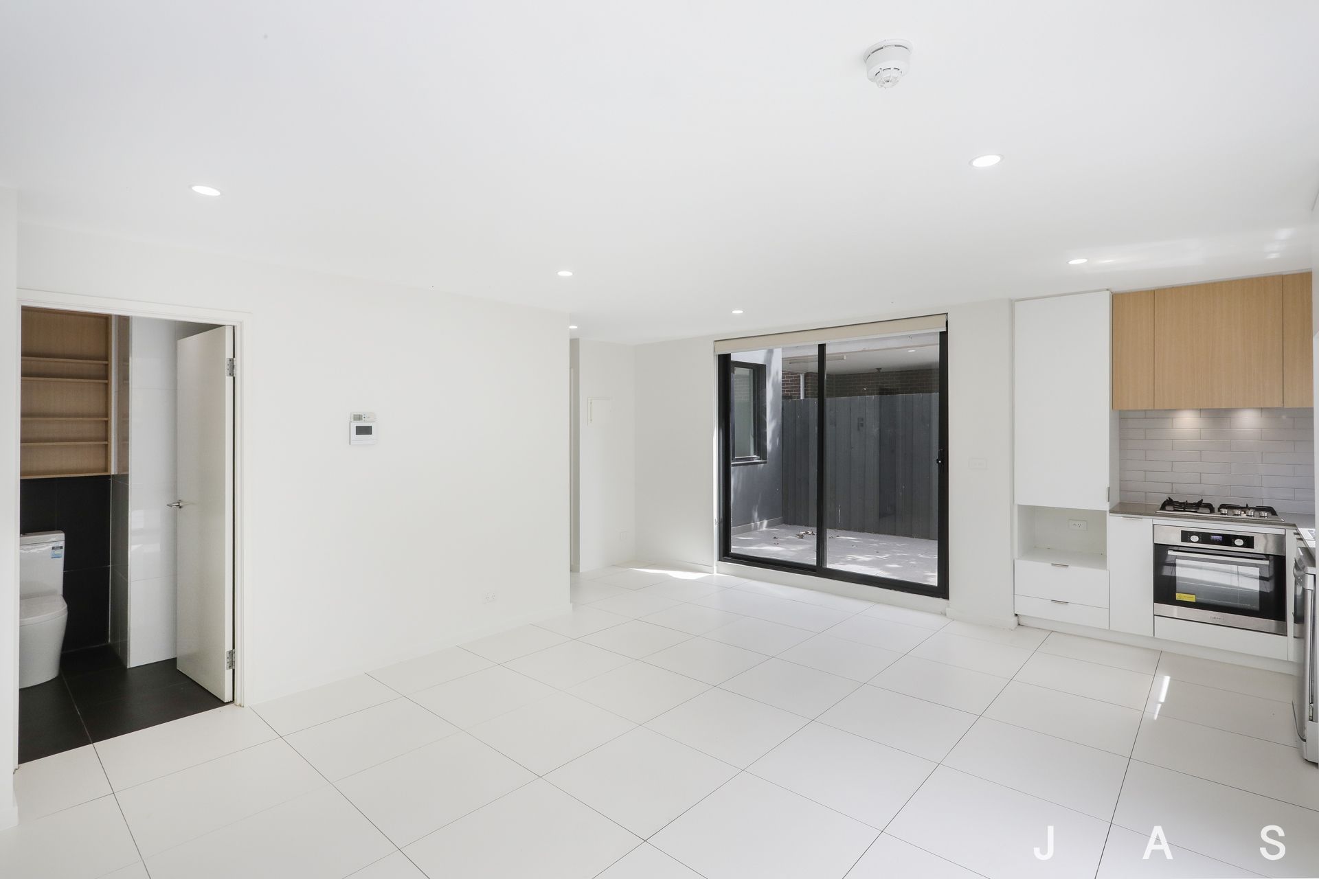 G01/14 Eleanor Street Footscray Vic, Footscray - Thumbnail 5