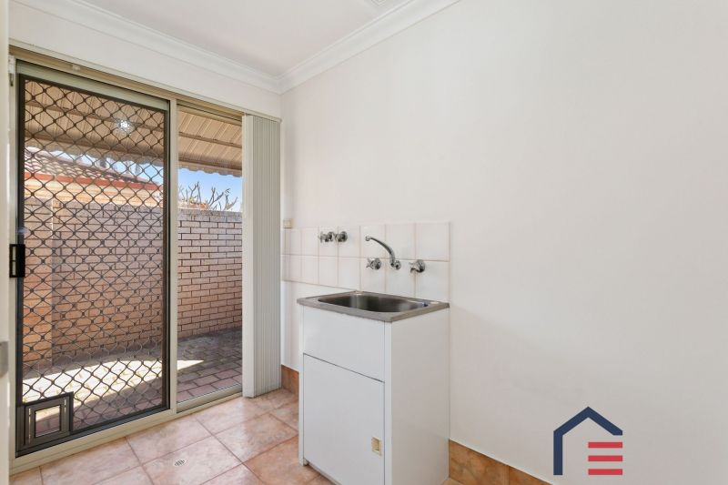 1/11 Camden St, Dianella