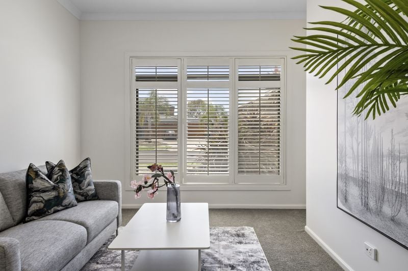 90 Hawkstowe Parade, South Morang