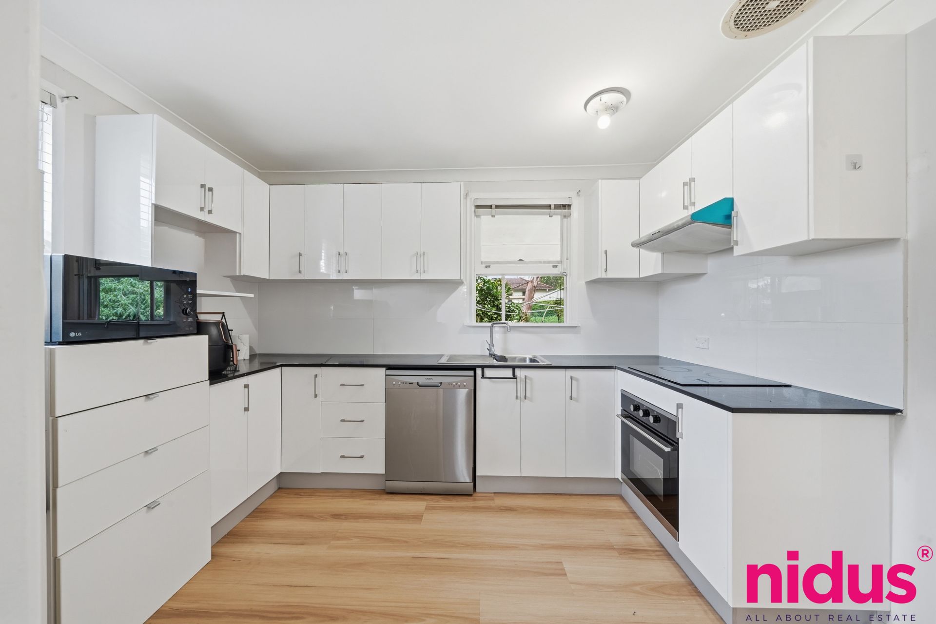 6 Torres Crescent Whalan NSW, Whalan - Thumbnail 5