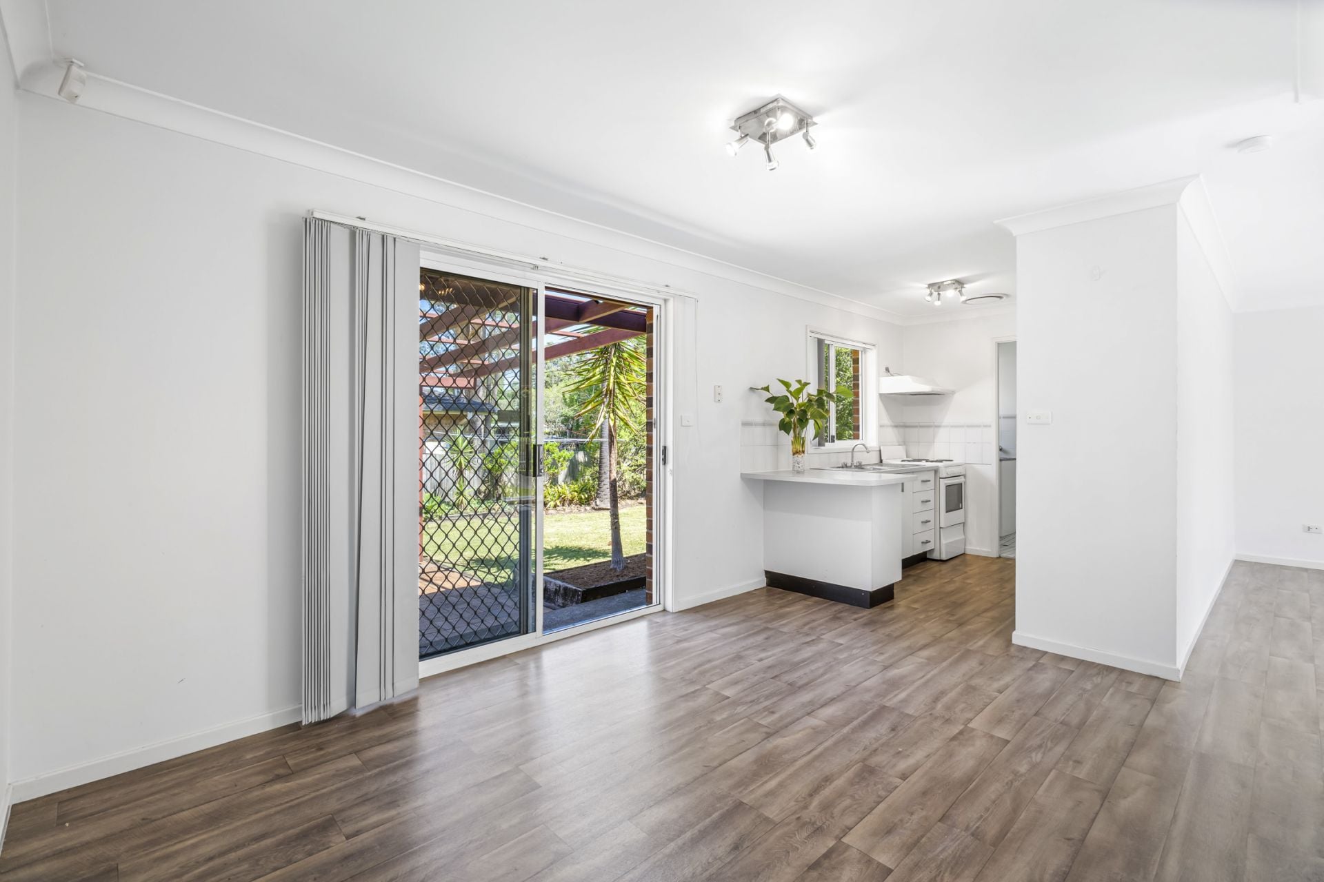6 Grant Street Windermere Park NSW, Windermere Park - Thumbnail 5