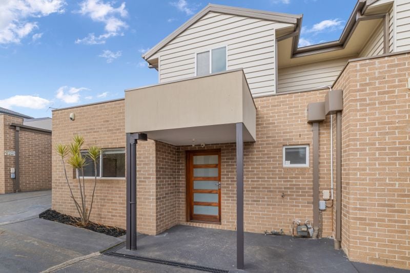 3/18 Miranda Road, Reservoir