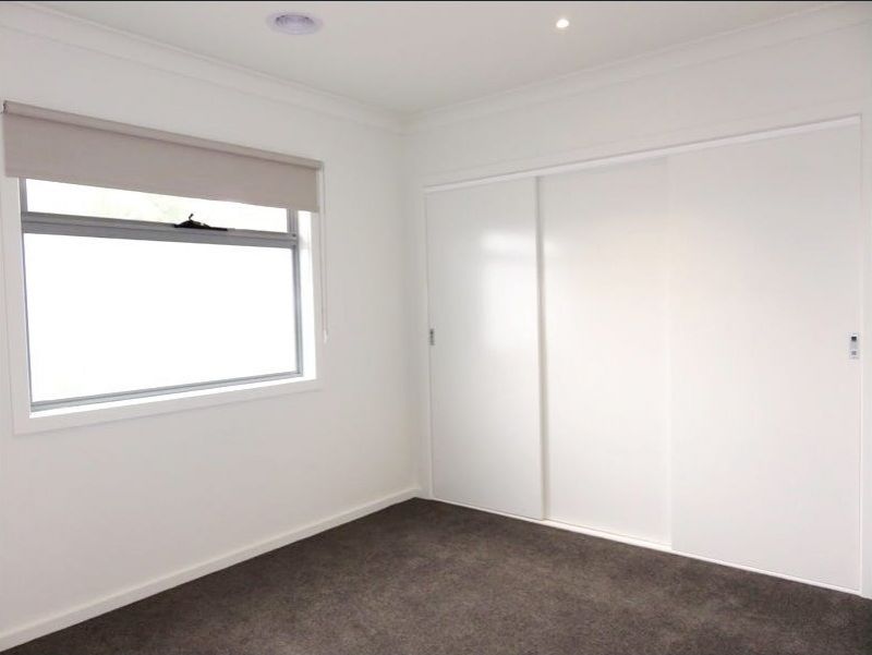 2/13 Charles Street, Thomastown