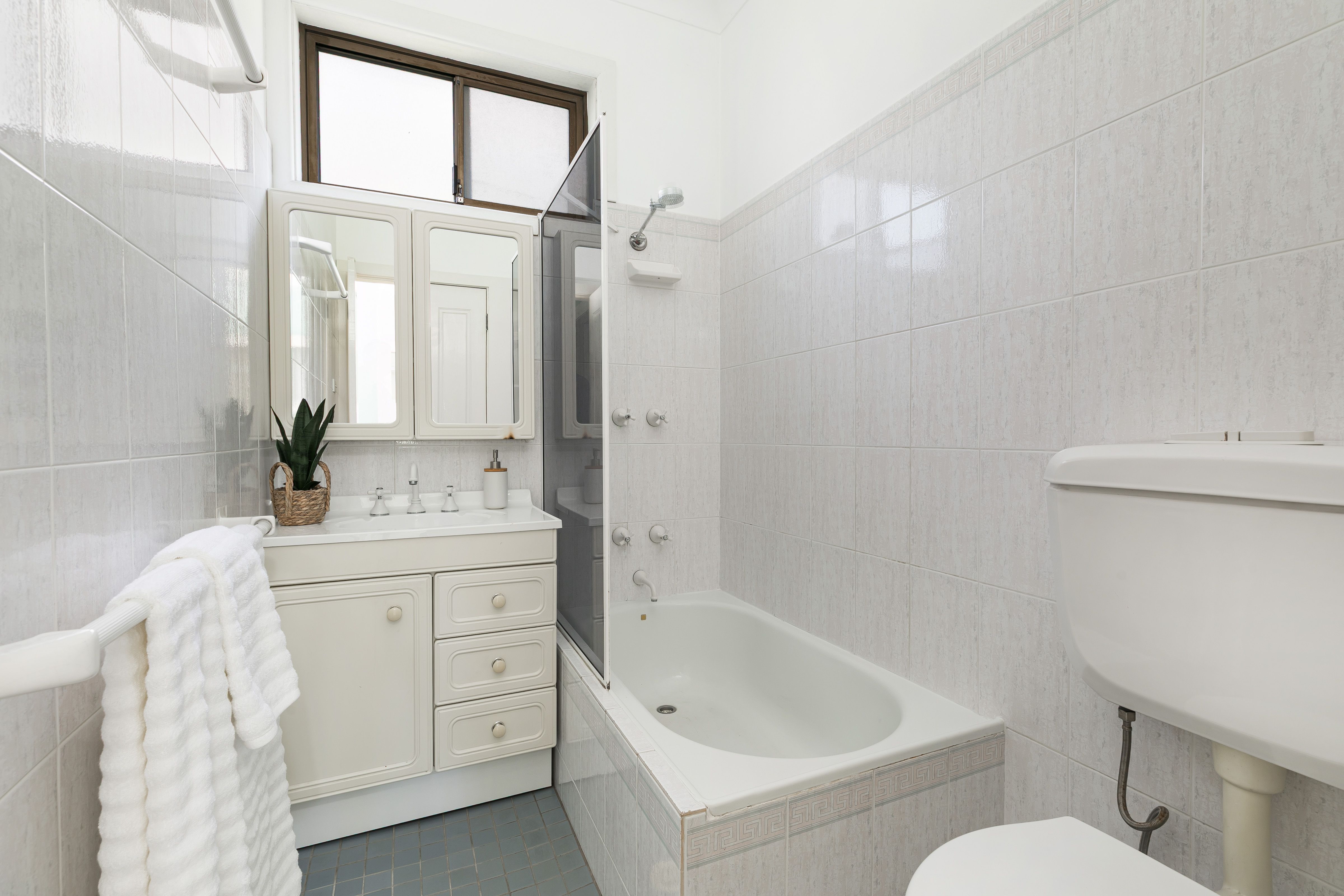 134 Oyster Bay Road OYSTER BAY 2225
