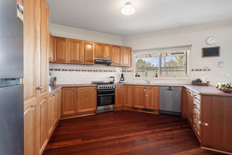 2/47 Burbank Drive, Reservoir