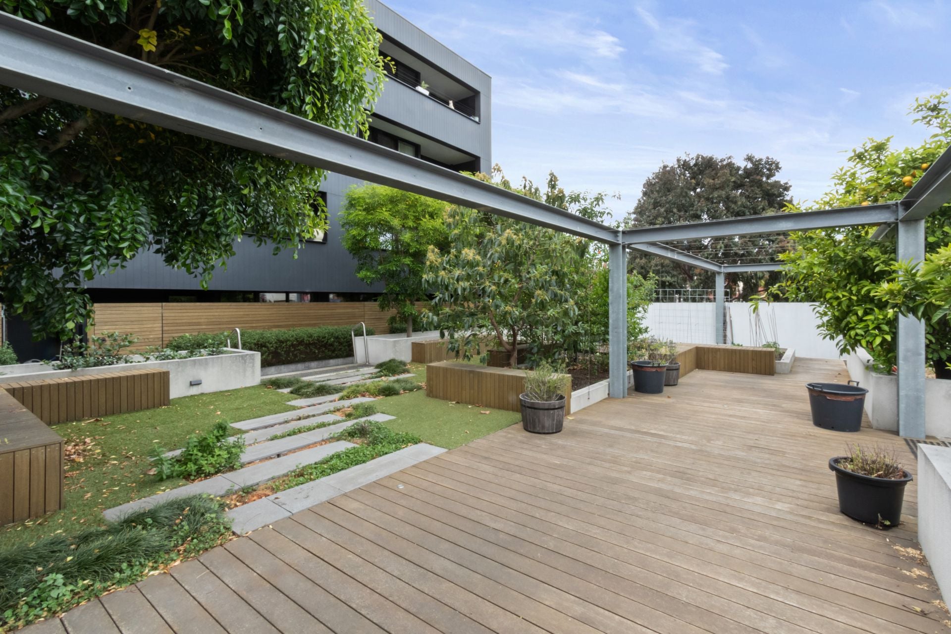 Modern 1 Bedroom Apartment in Vibrant Northcote