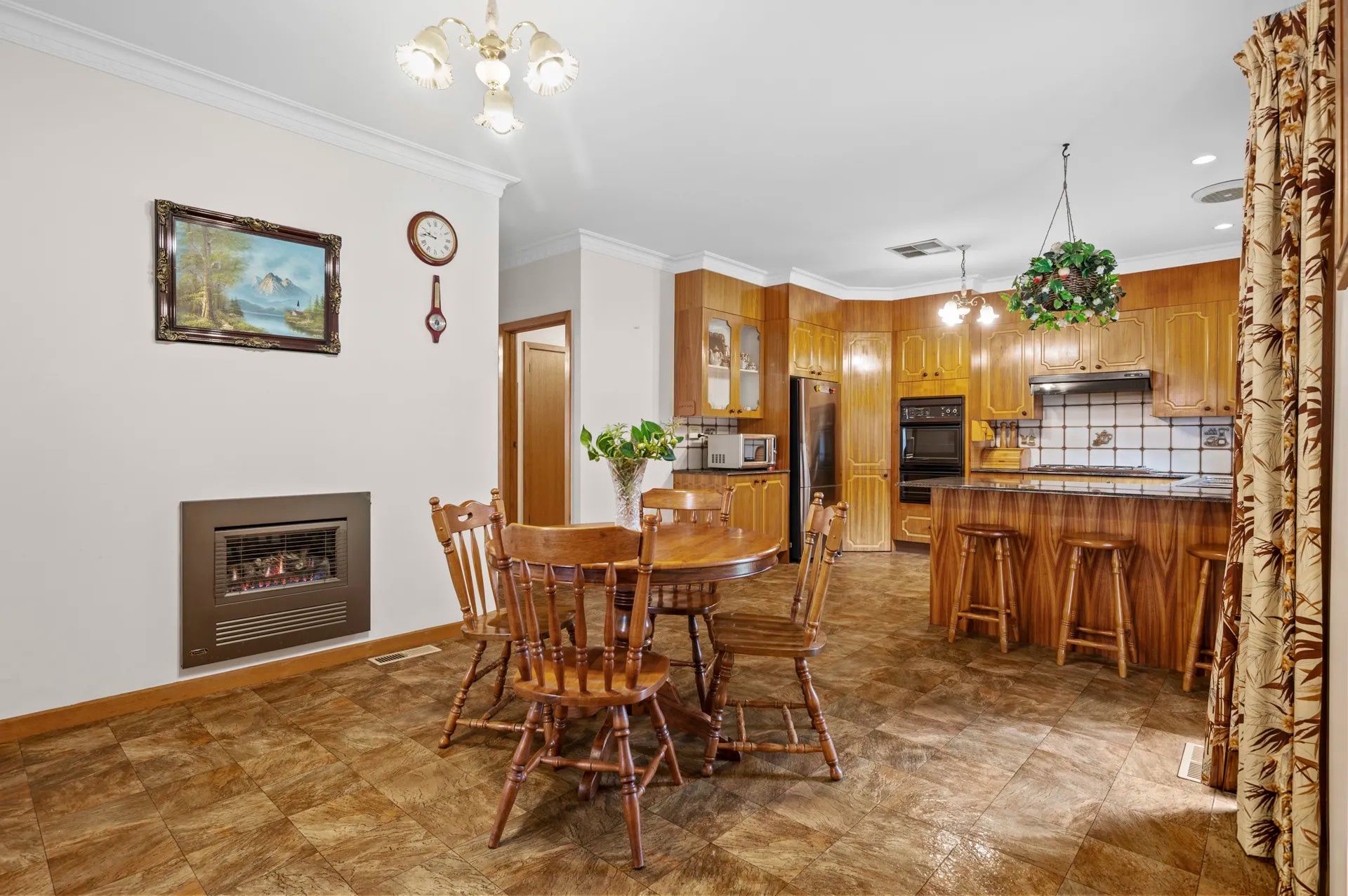 Spacious Family Living With Versatile Dual Level Design