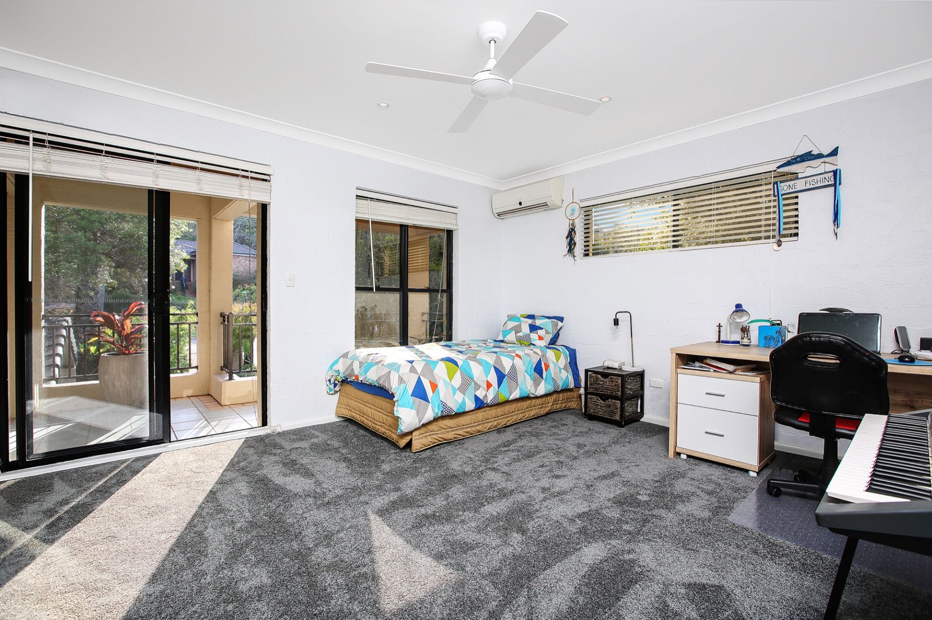 16 Bruce Avenue, CARINGBAH SOUTH, Caringbah South - Thumbnail 6