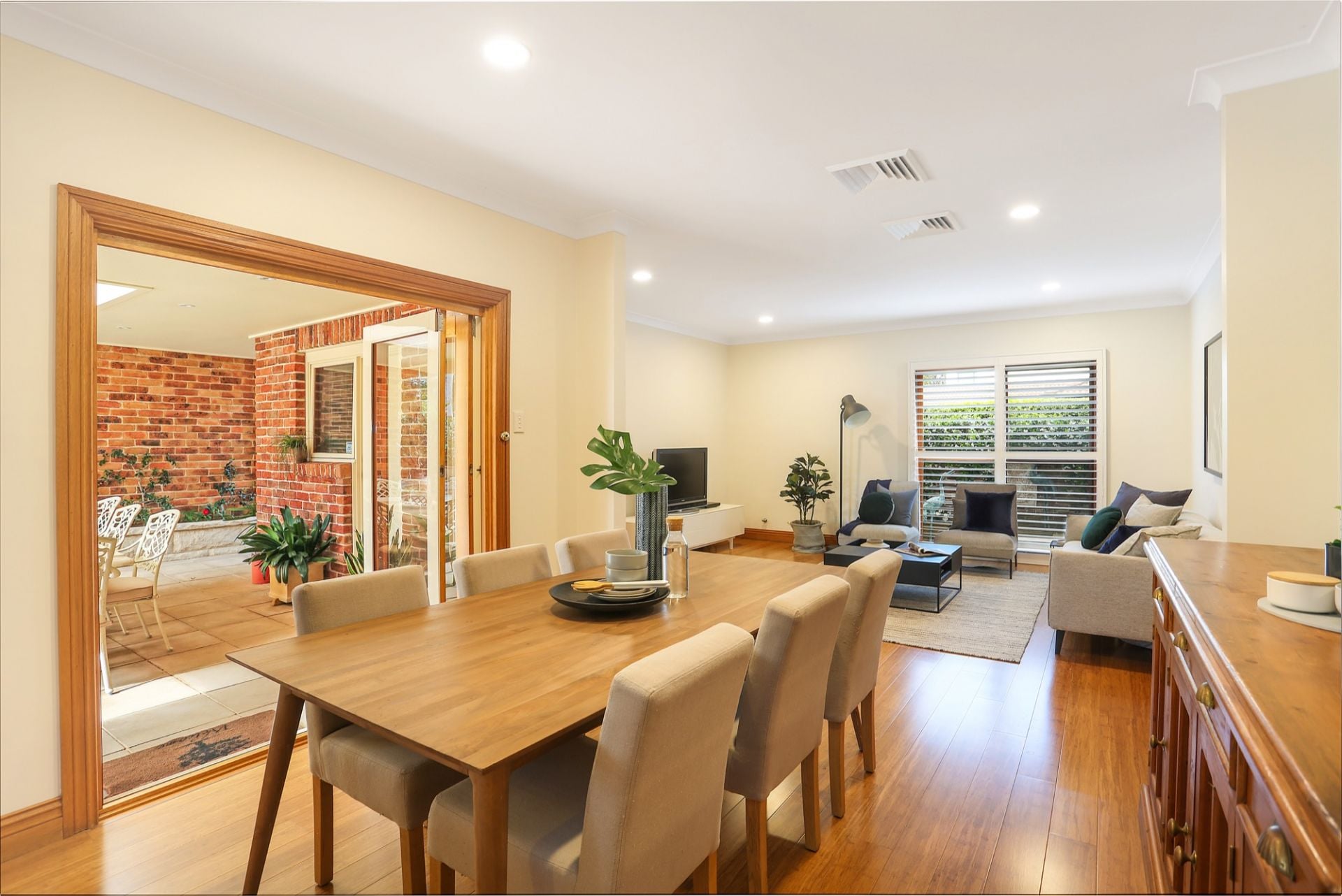2/42-44 Saunders Bay Road, CARINGBAH SOUTH, Caringbah South - Thumbnail 3