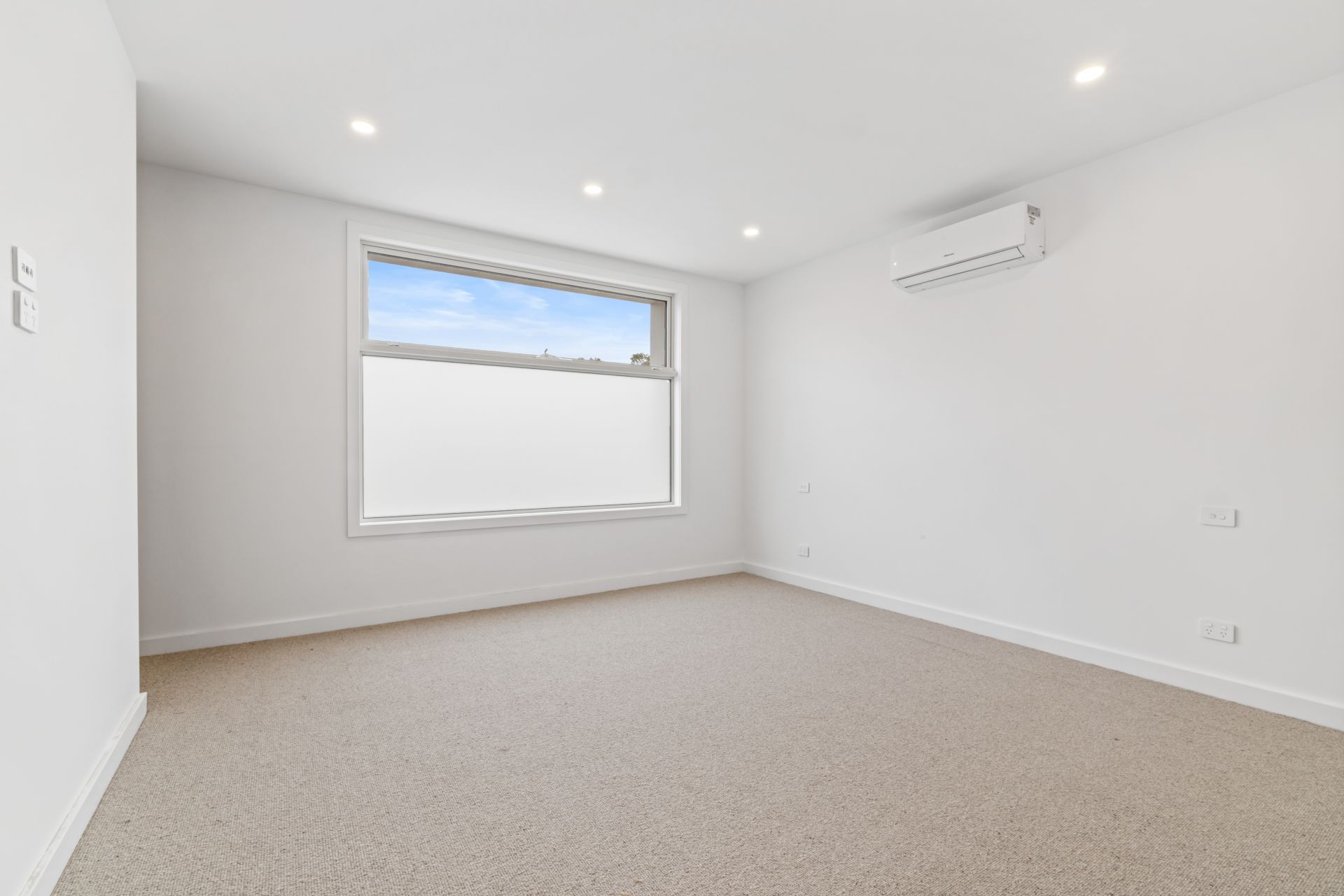 Simply Stunning Three-Bedroom Townhouse