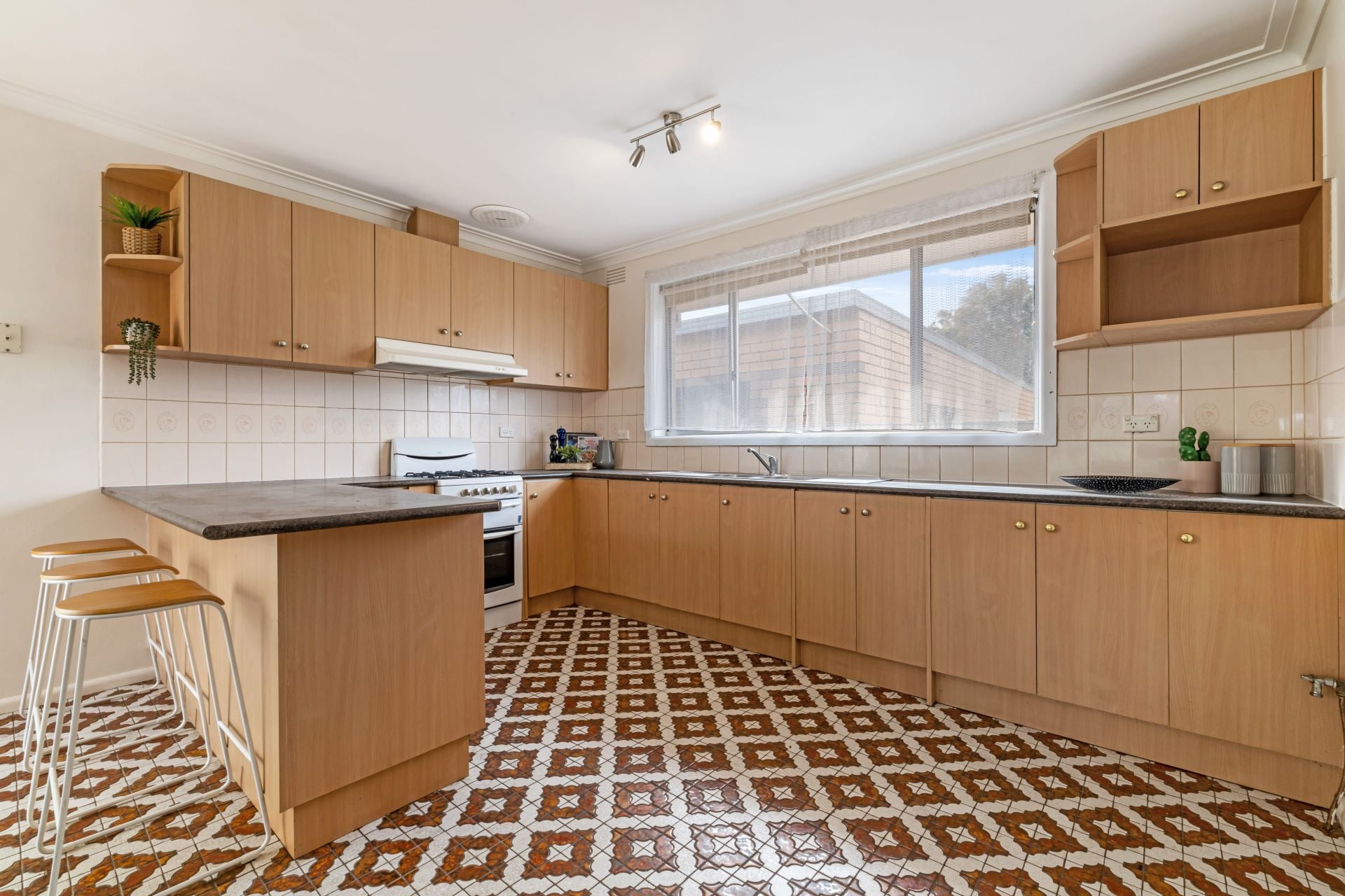 Charming Family Home in Prime Lalor Location