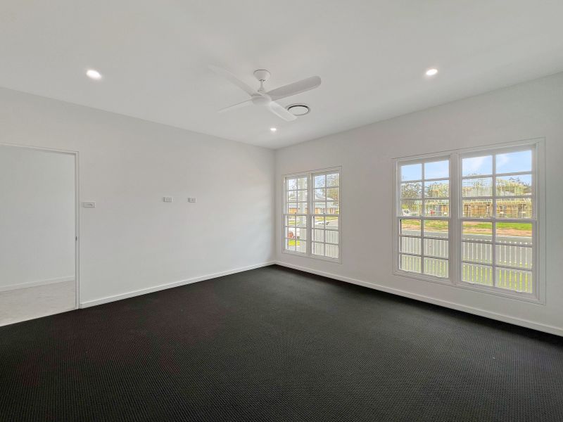 Modern Family Living in a Peaceful Menangle Pocket