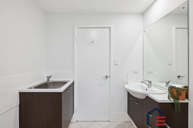 8/11 Tanunda Drive, Rivervale