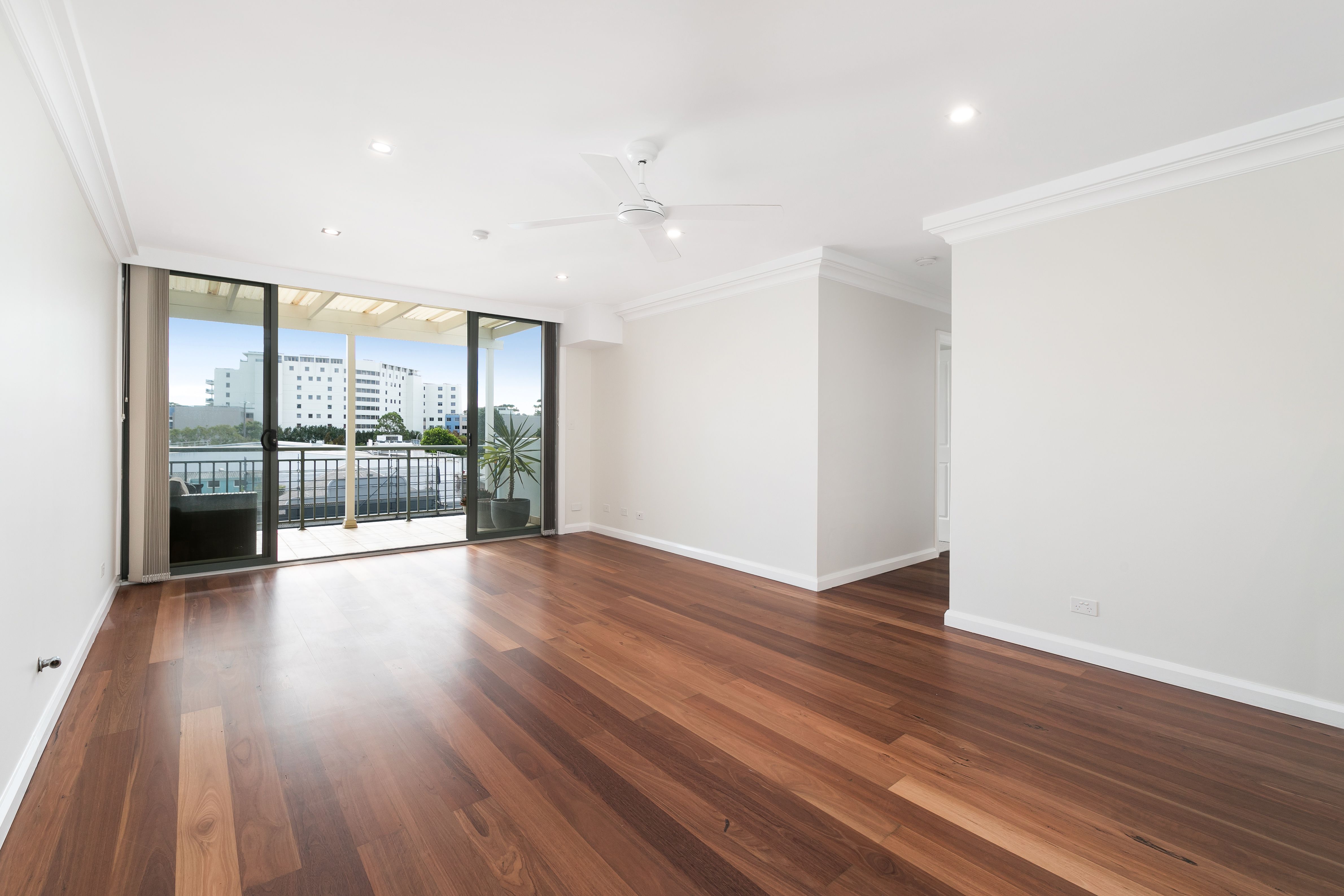 32/52 President Avenue CARINGBAH 2229