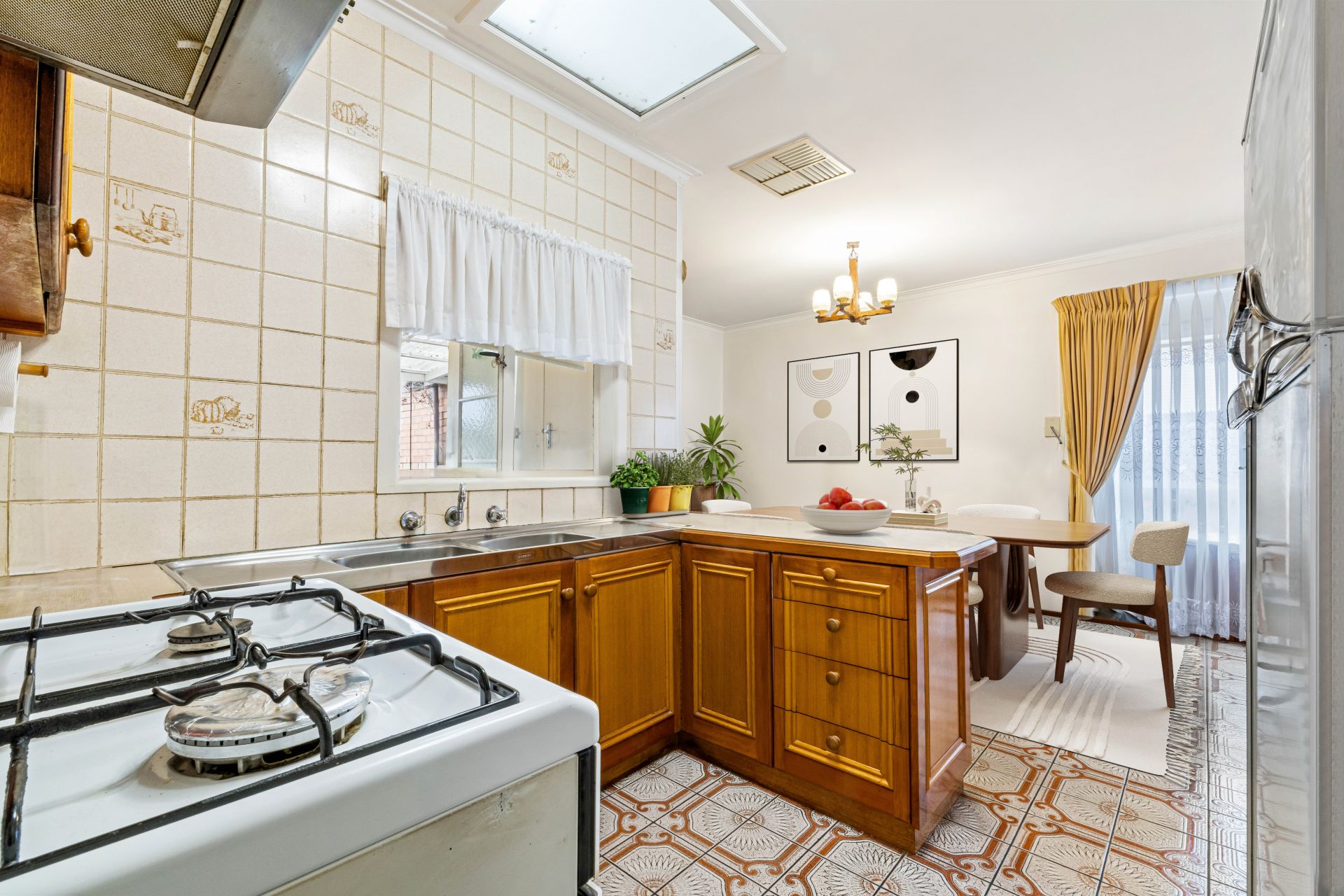 Spacious Living In A Sought-After Lalor Pocket