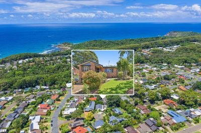 Shelly Beach Privacy with Flexible Family Living - 850m to the Coast