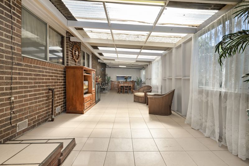 15 Pinetree Crescent, Lalor