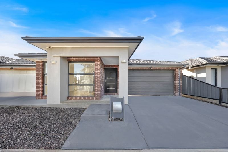 24 Bombala Crescent, Craigieburn