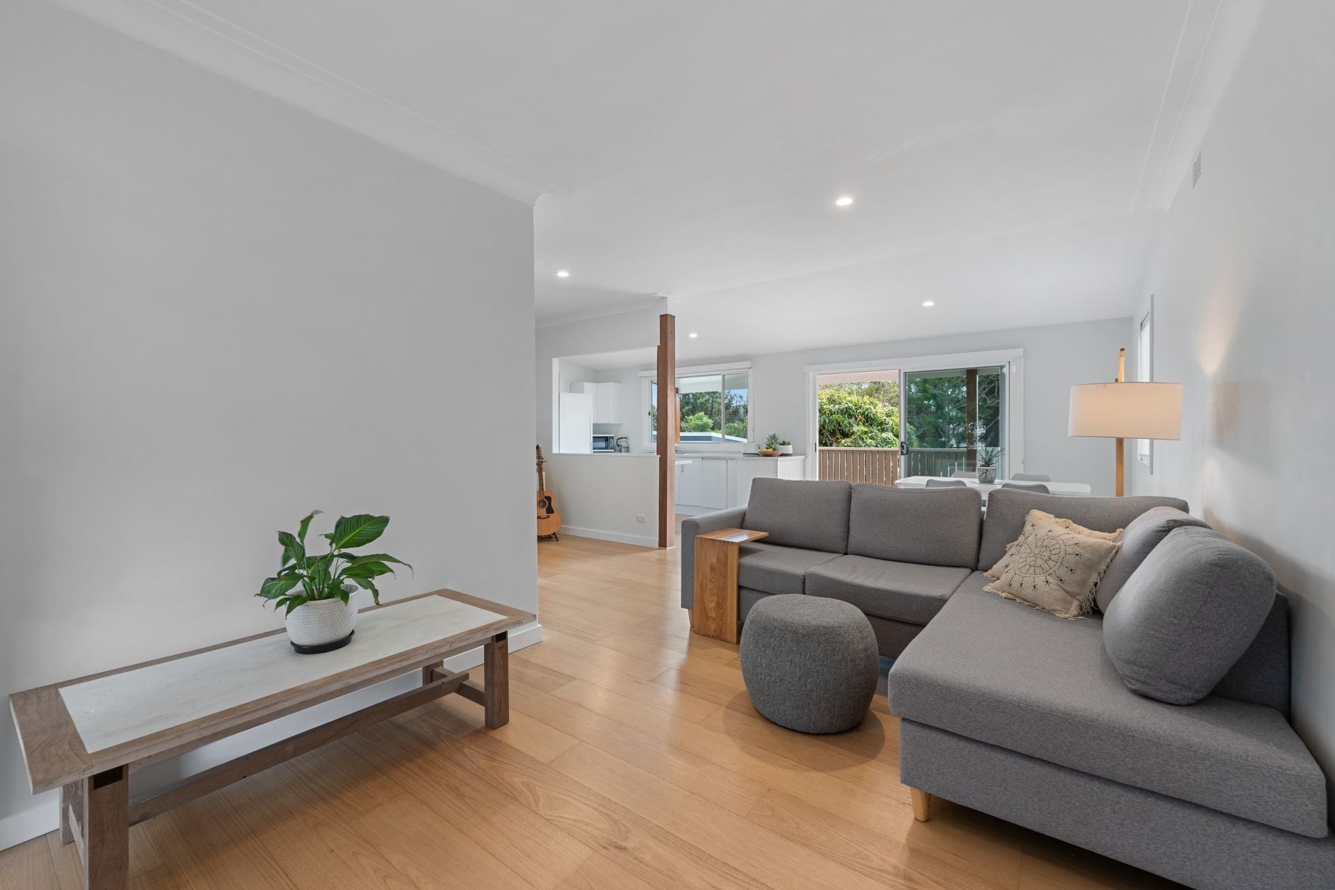 14 Toongara Avenue Bateau Bay NSW, Bateau Bay - Thumbnail 2