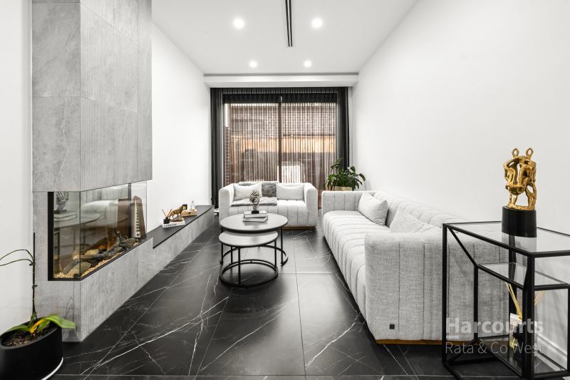 23 Shadow Street, Deanside