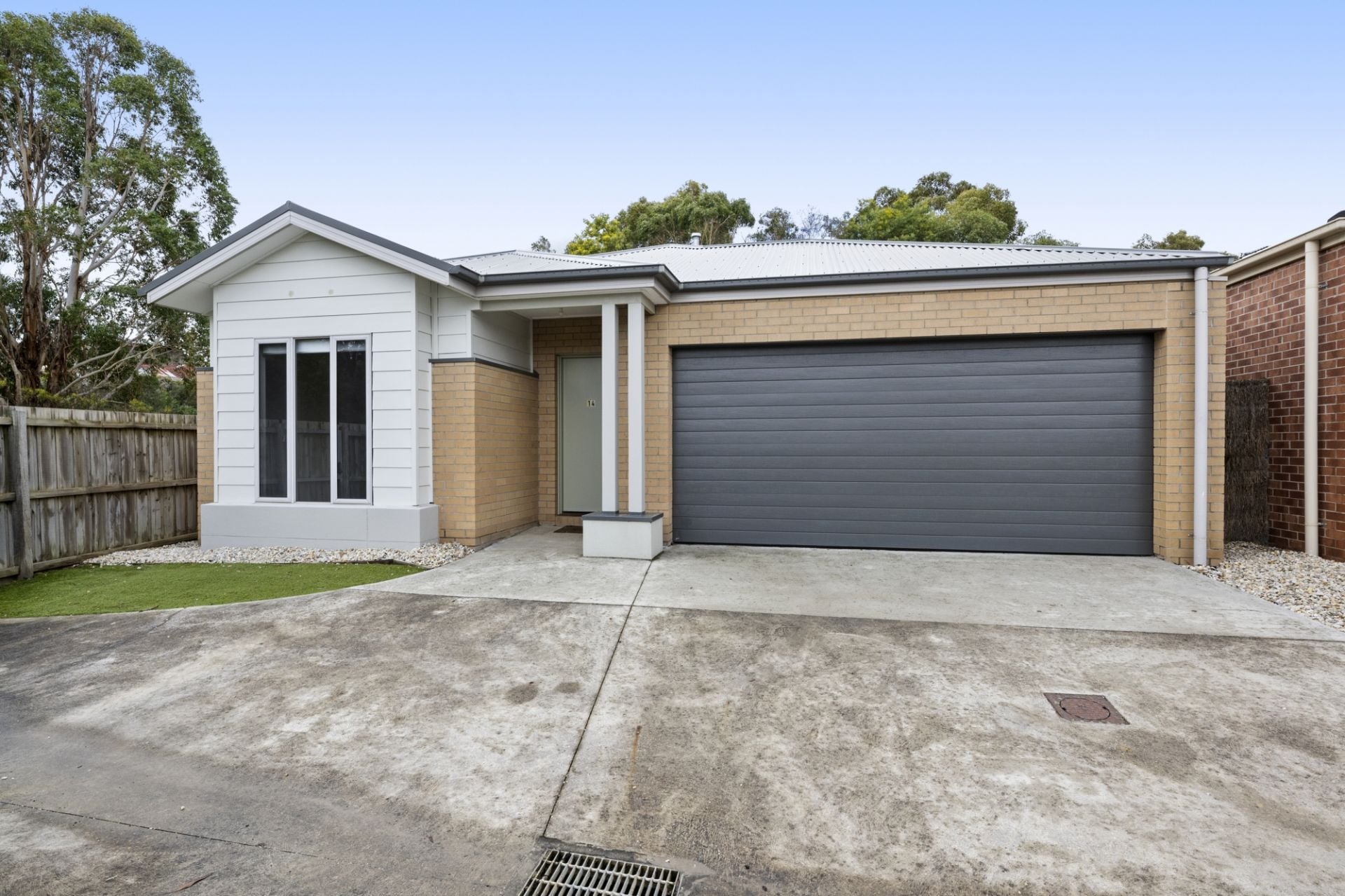 14 Millicent Place Ballarat East VIC, Ballarat East - Thumbnail 2