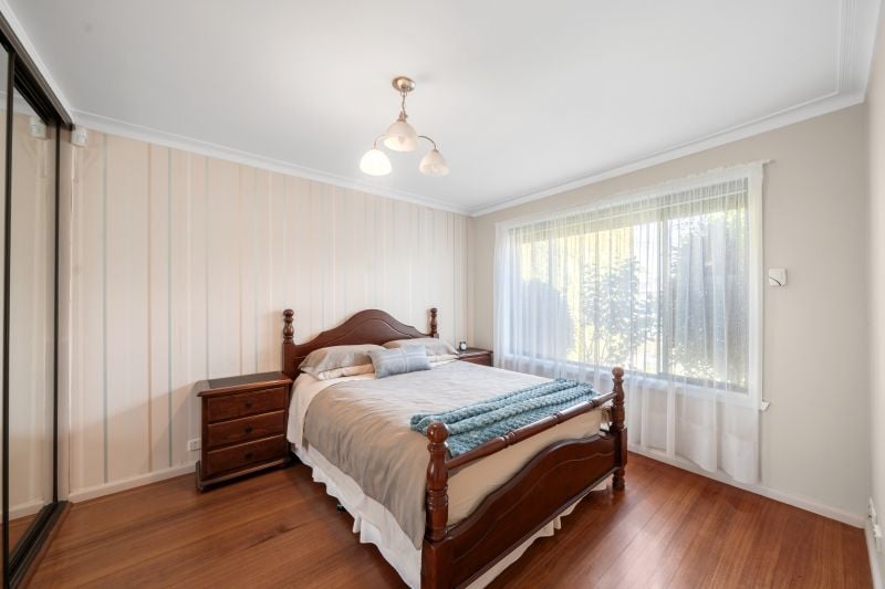 30 Melton Crescent, Lalor
