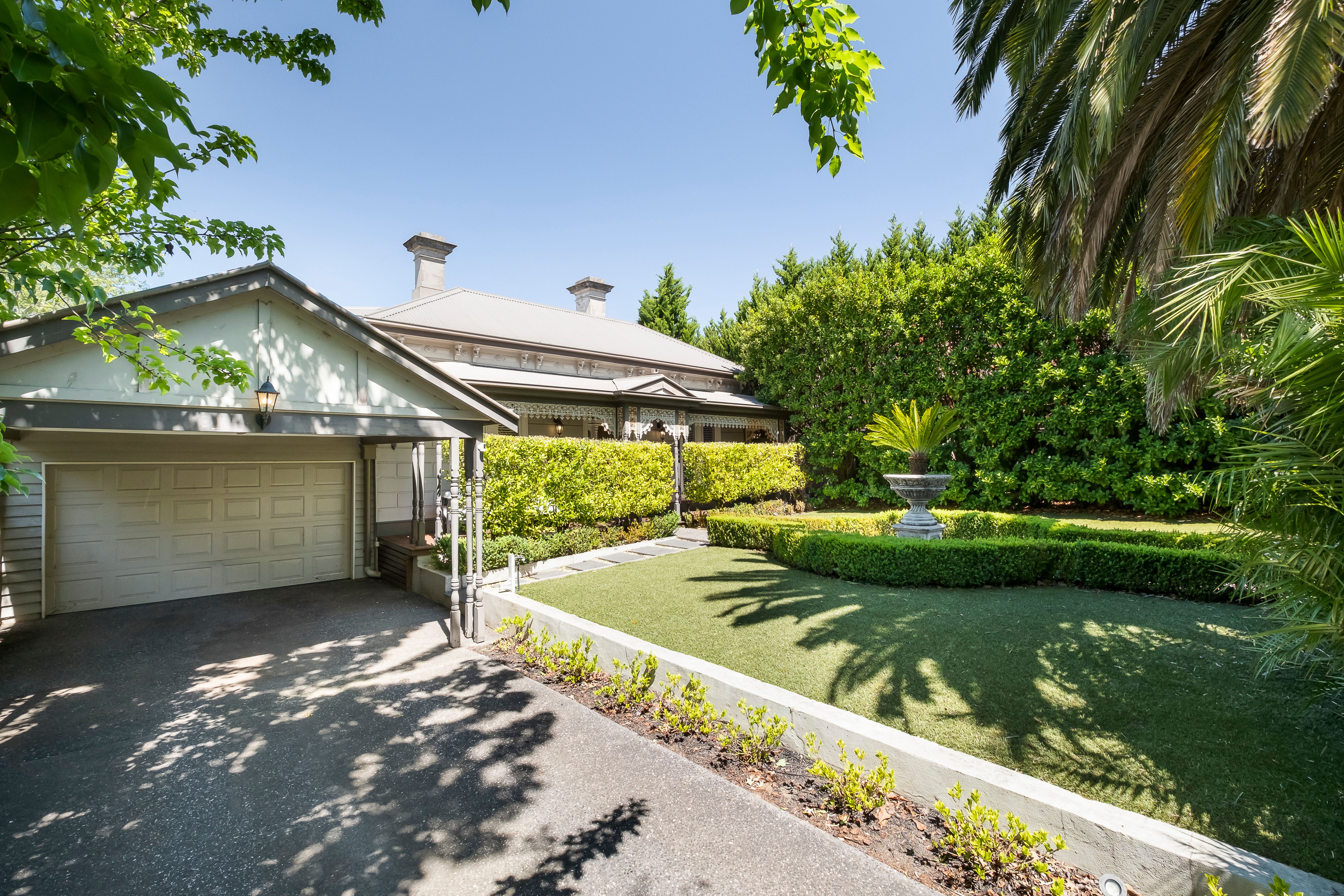 102 Walpole Street, Kew