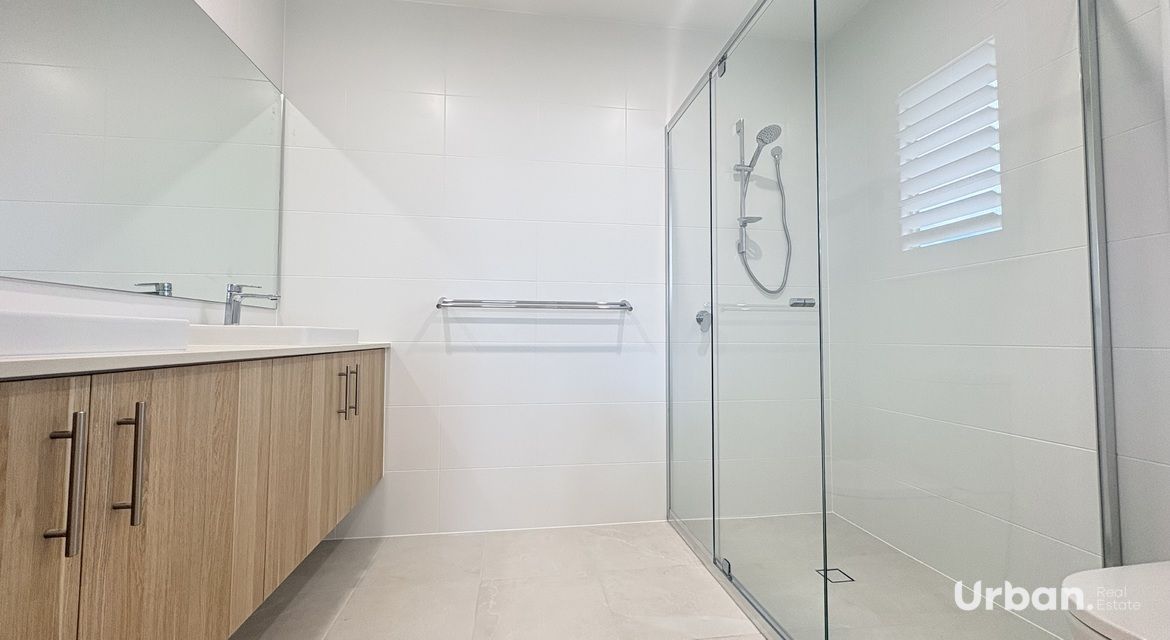 Branxton 12 Pistacia Grove