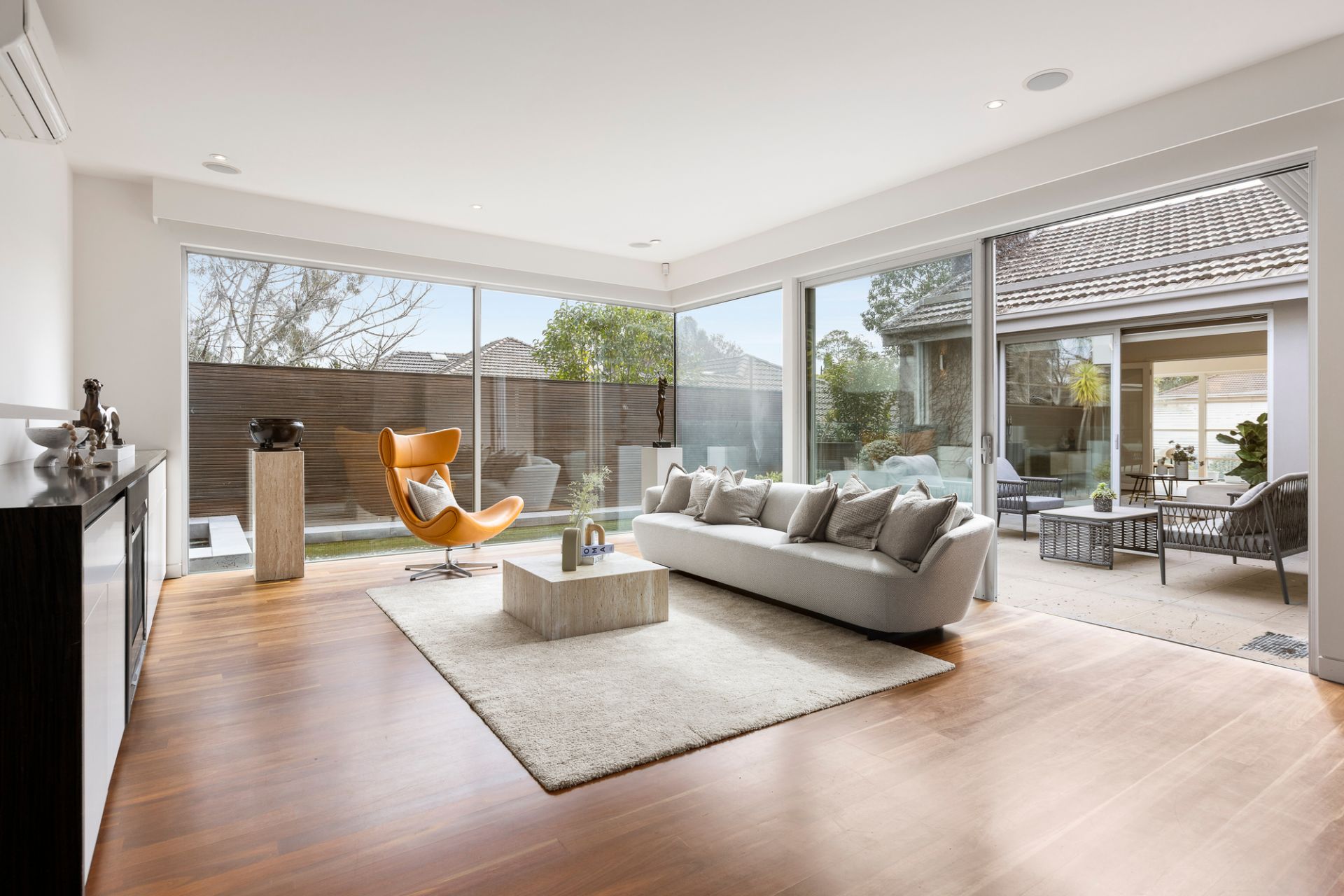 10 Heather Court, Hawthorn East, Hawthorn East - Thumbnail 2