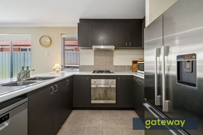 8/39 Barfield Road, Hammond Park