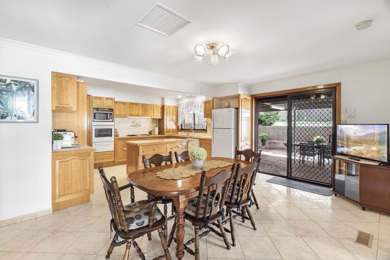 71 Thompson Circuit, Mill Park