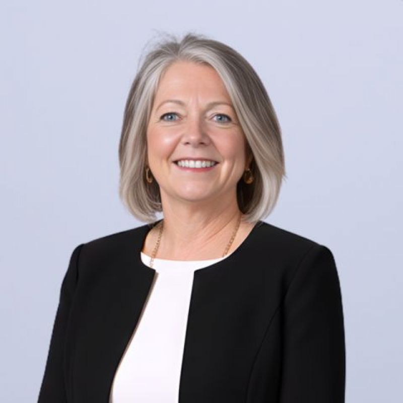 Leanne Ford Real Estate Agent