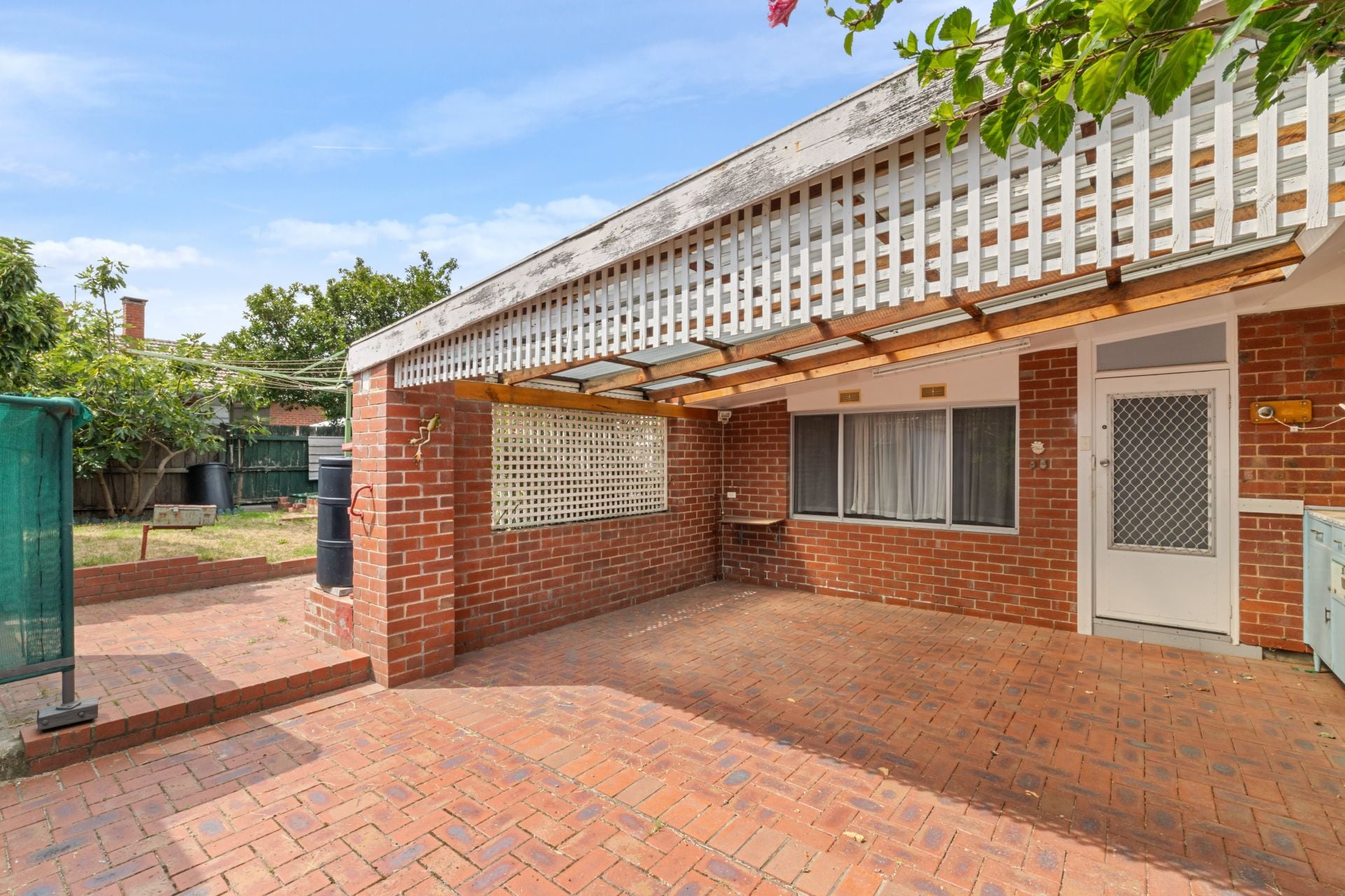 A Home Of Retro Originality