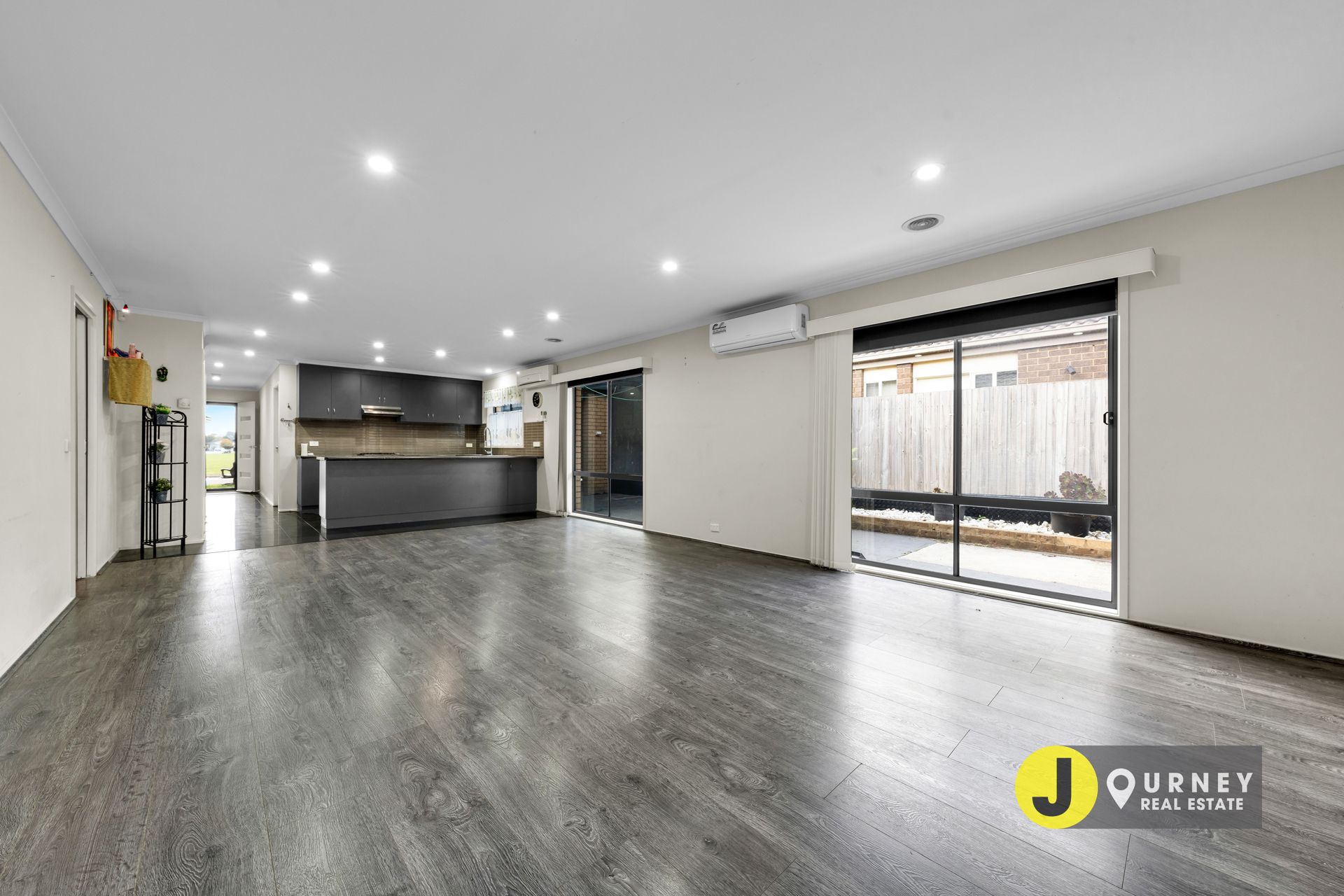 18 Vega Terrace, Cranbourne VIC, Cranbourne - Thumbnail 3