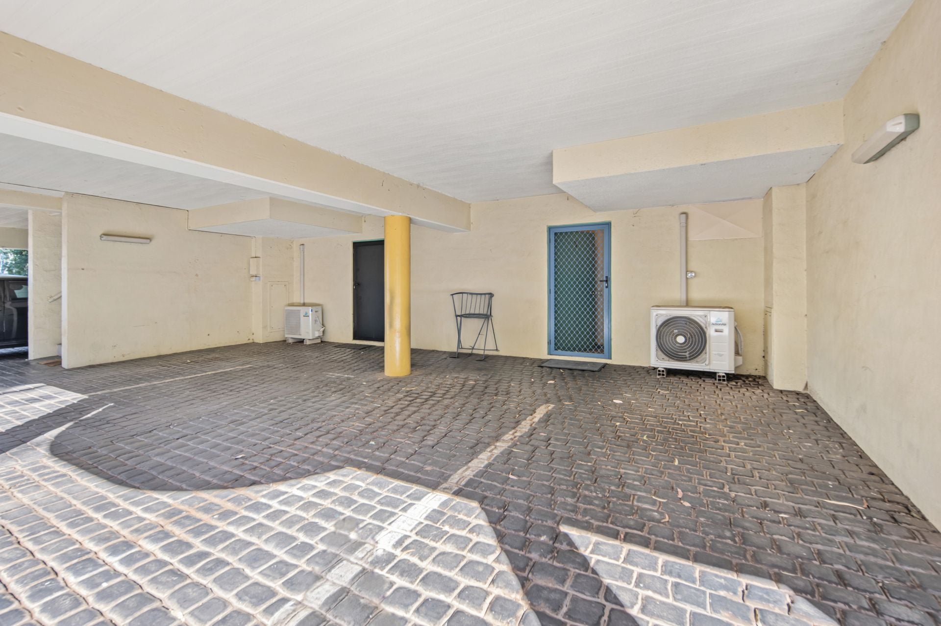 3/11 Undoolya Road East Side NT, East Side - Thumbnail 2