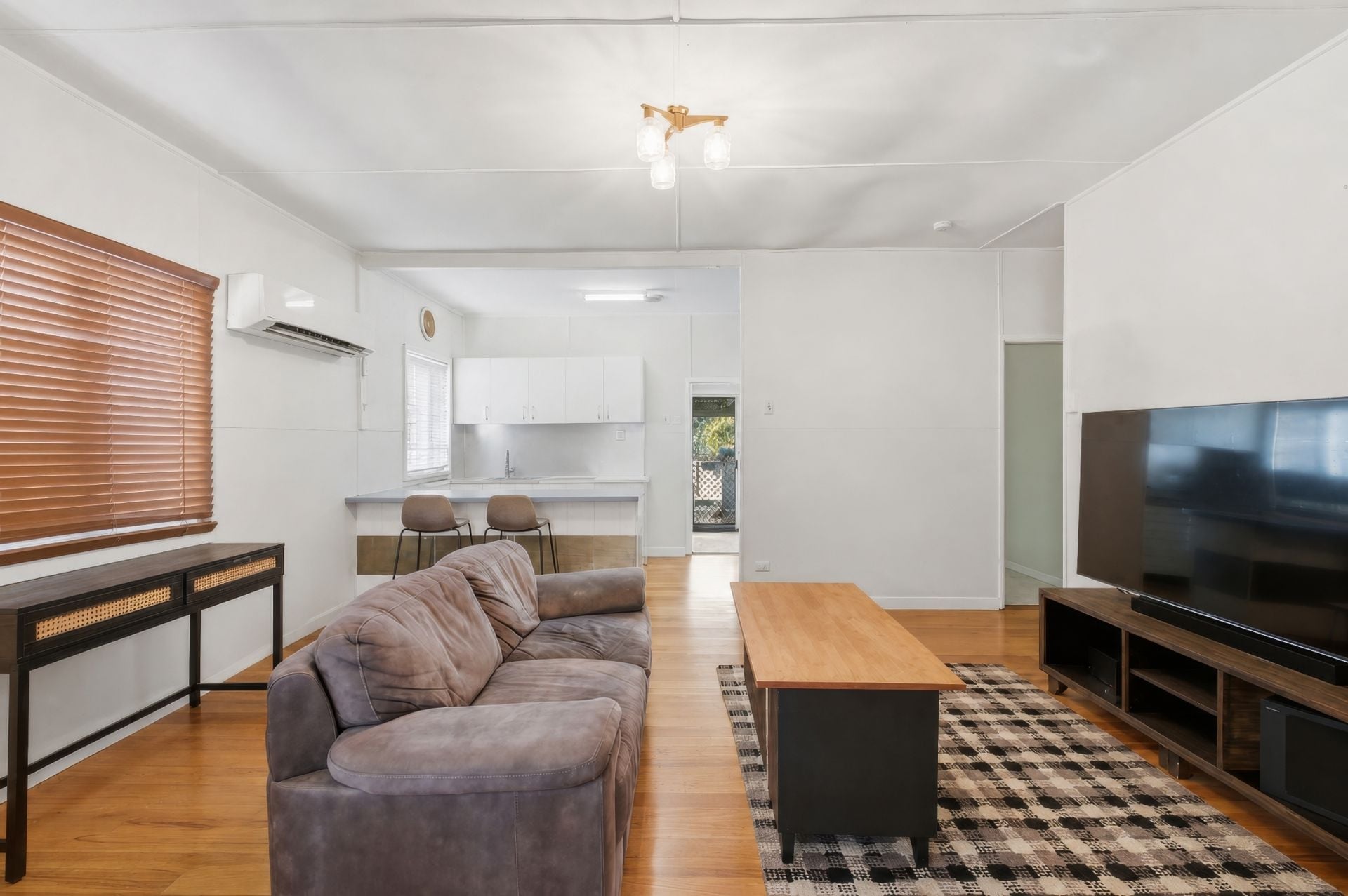 10 Neilson Street, Lawnton, Lawnton - Thumbnail 3