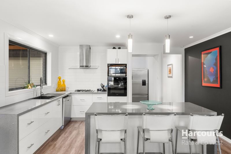 5 Diggers Place, Caroline Springs